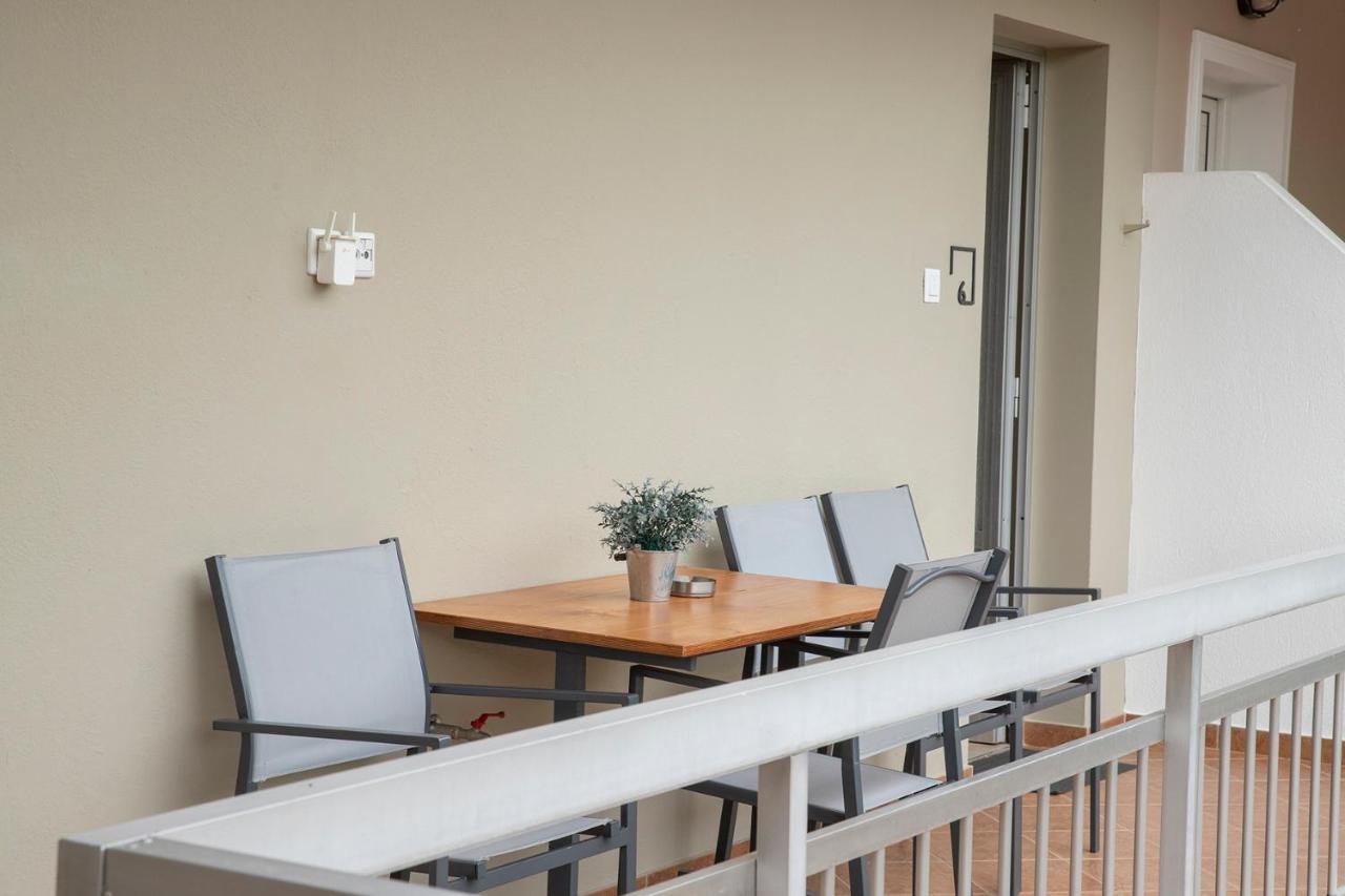 Elena Luxury Living Apartment Paralía Skotínis Екстериор снимка